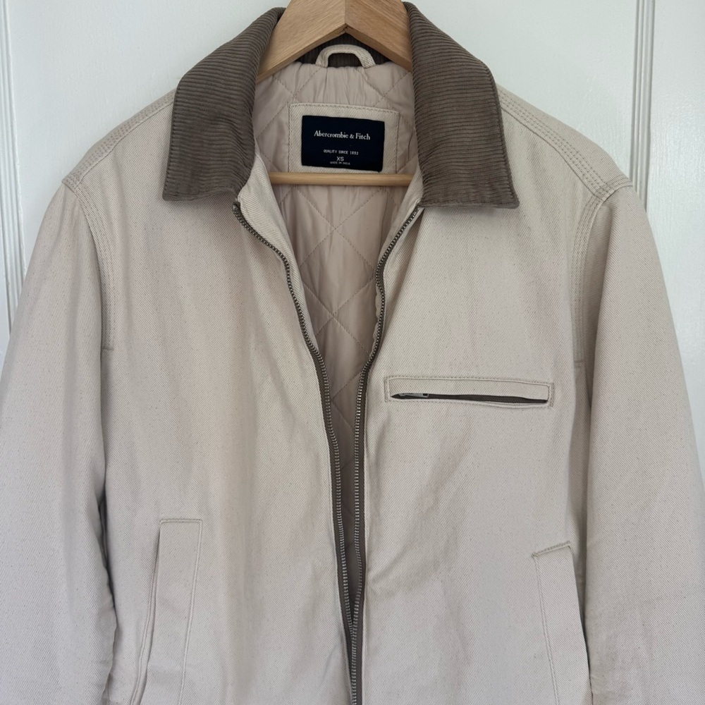 Abercrombie & Fitch Cream Quilted Lined Barn Jacket - Picture 5 of 5